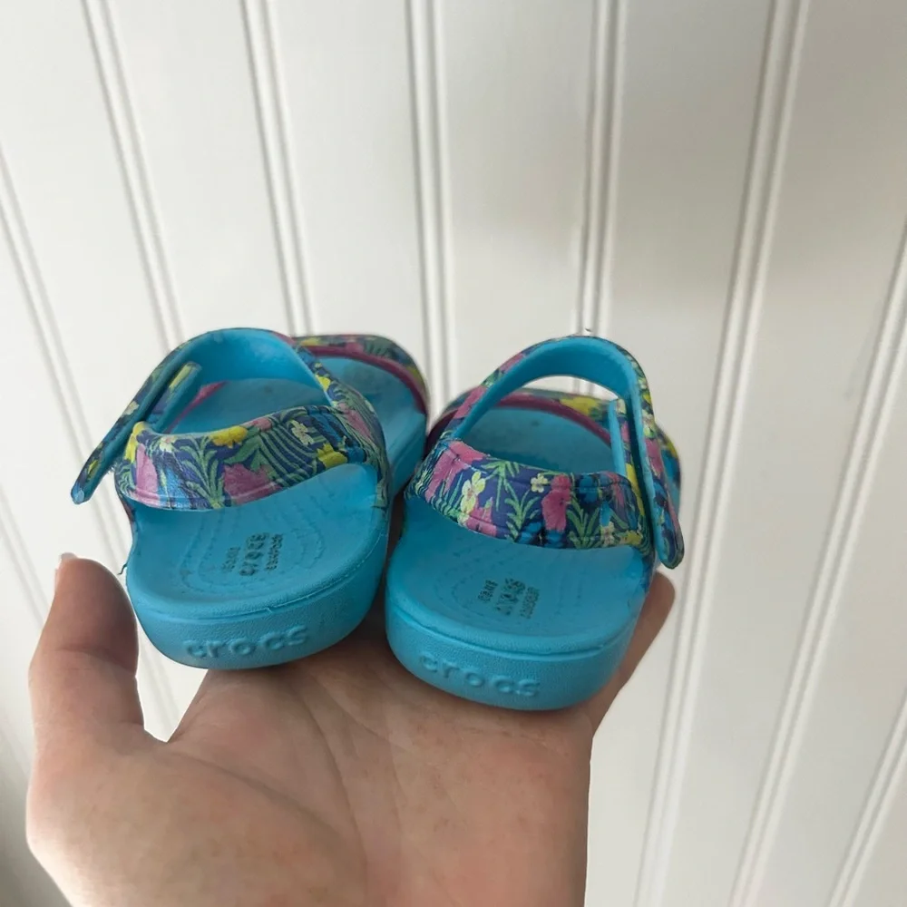 CROCS Baby Size 5 Kids Floral Blue Floral Lina Sandals